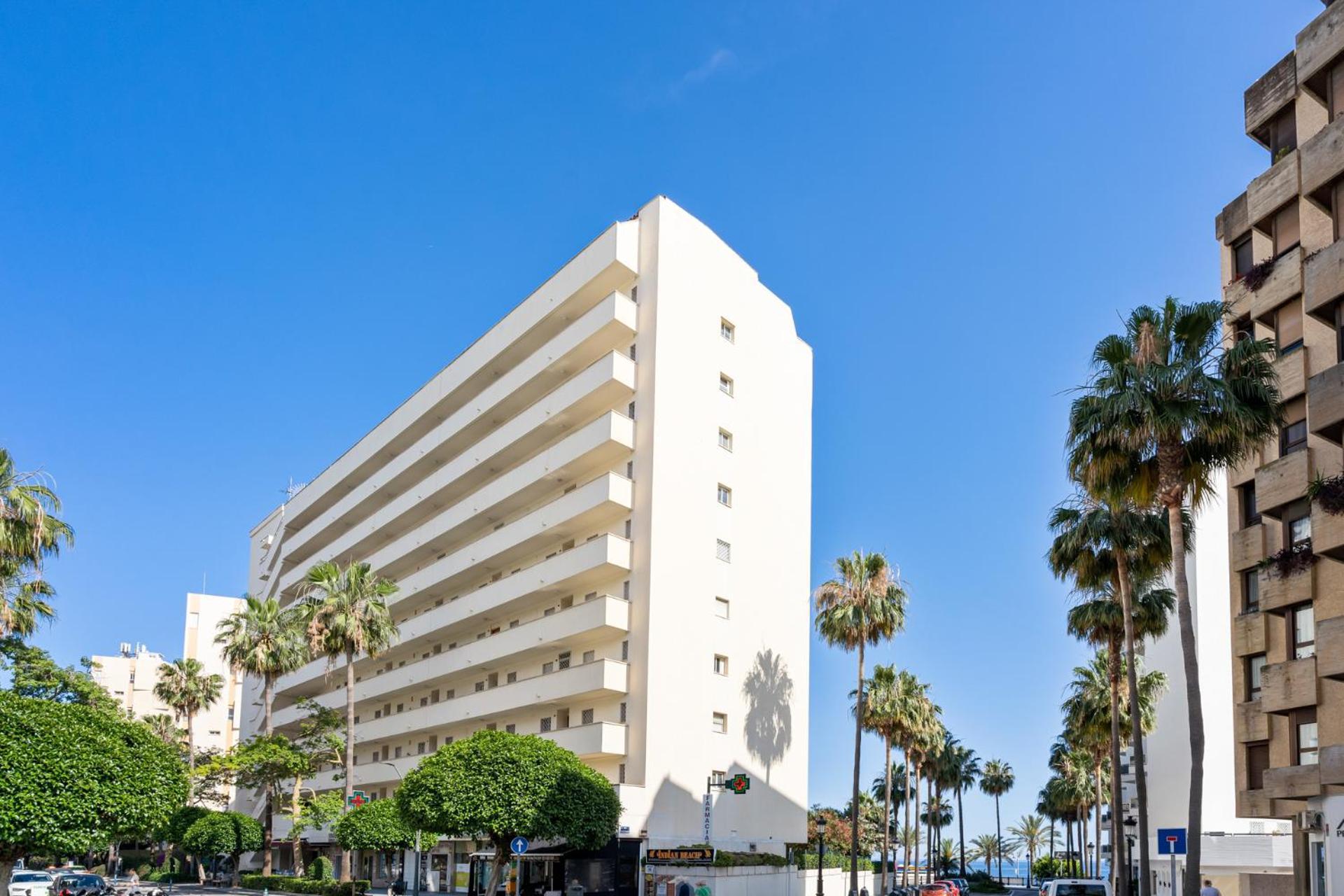 Beach Front Apartment With Pool Marbella Exterior photo